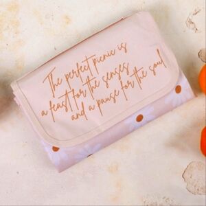 AYNIL- DAISY PATTERN FOLDABLE PICNIC BLANKET mat